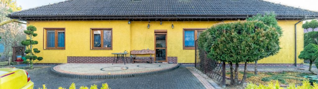 Dom: dwa mieszkania i przestrzeń na działalność