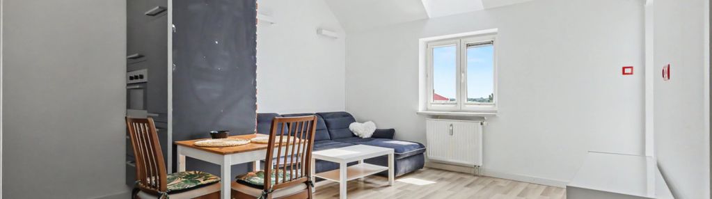 Dwa pokoje, balkon, miejsce parkingowe. gocław.