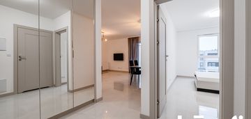 2 pokoje na najwyższym piętrze osiedla