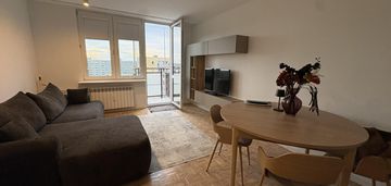 2pok. przy parku. 50 metrów od metra kondratowicza
