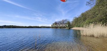 Wyjatkowa działka z własną linią brzegową jeziora.