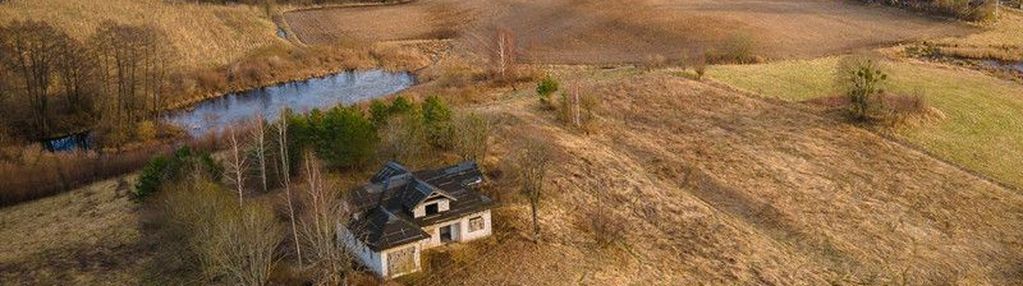 Dom w stanie surowym blisko jeziora kalwa