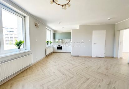 Mieszkanie vis a vis ukw