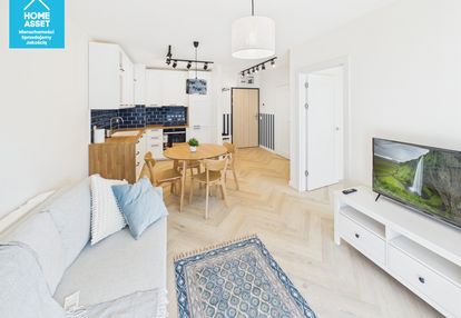 2 pok. z ogródkiem, miejscem w hali, nowe osiedle