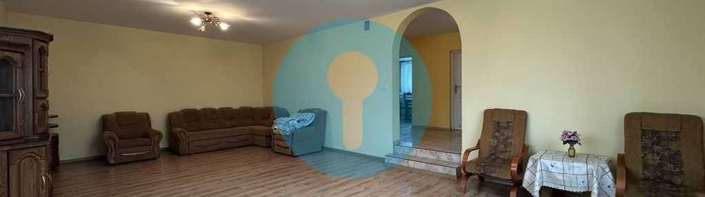 Dom o łącznej pow. 219,40 m2 z dużą działką
