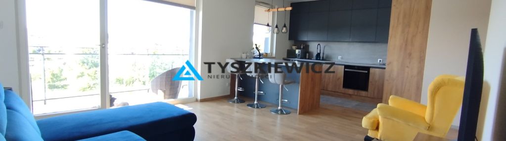 Lawendowe wzgórze widok na wodę i zieleń spokój