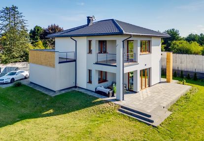 Nowoczesny dom w starych babicach