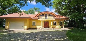 Przedmieście oławy duży dom na działce 3203 m2