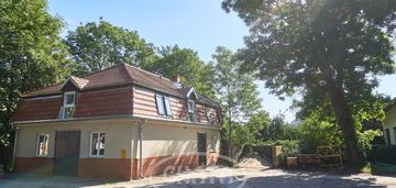 Wolnostojący budynek produkcyjno-mieszkalny