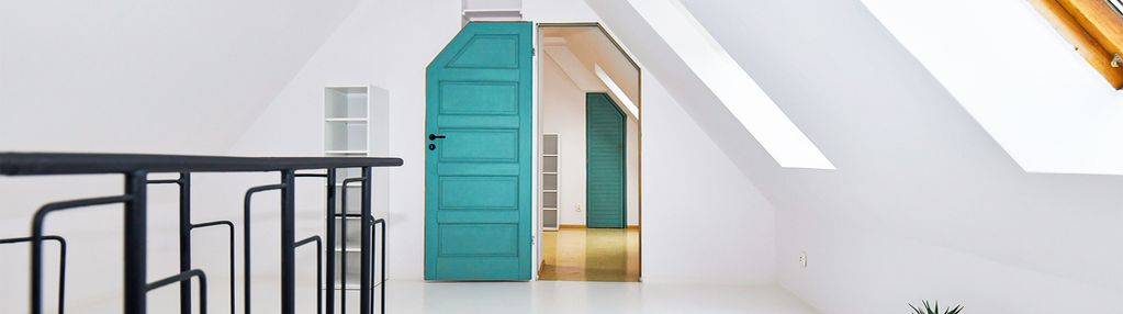 Dwupoziomowe, antoninek tuż przy stawie młyńskim