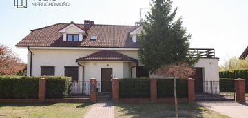 Przestrzeń dla rodziny i marzeń | 7 pokoi