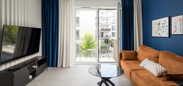 2-pokoje/singiel lub para/garaż