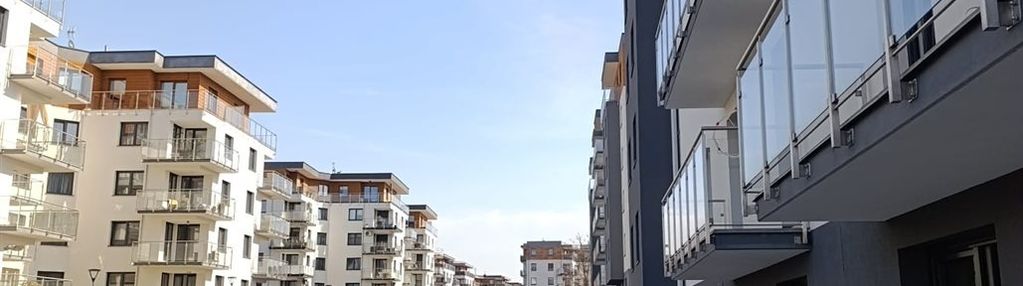 Apartament z tarasem i garderobą os.radosne