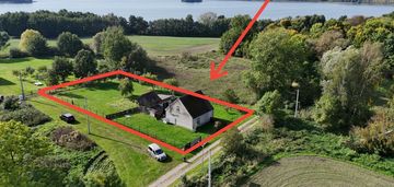 Urokliwe siedlisko wśród jezior i lasów