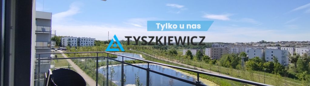 Lawendowe wzgórze widok na wodę i zieleń spokój