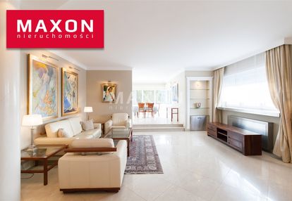 Luxury penthose with a garden and panoramic view