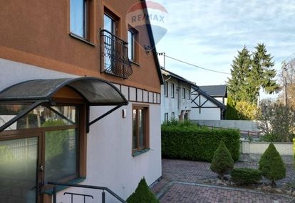 Dom z lokalem cedry wielkie