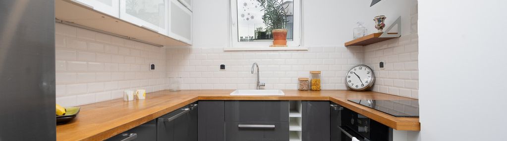 Narożne, oddzielna kuchnia, garderoba, 2 balkony