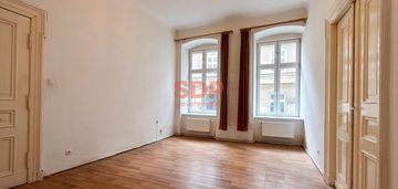 49 m2 w centrum | parking za bramą | miejskie media
