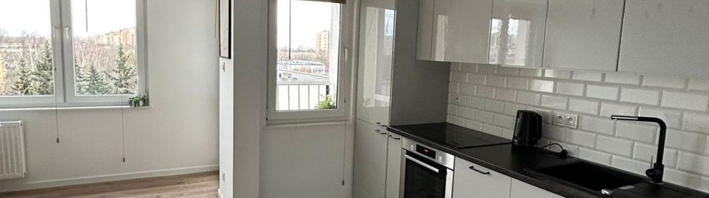 Lux 3 pokoje, balkon; miejsce do parkowania auta