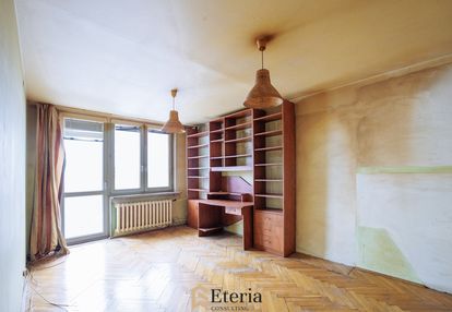 Jasne m3 z loggią i osobną kuchnią - blisko metra