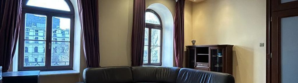 Zabytkowa kamienica po remoncie | śródmieście