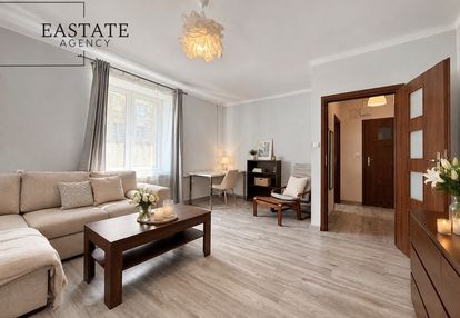 38m2 z oddzielną kuchnią/wysoki parter/swps 10min!