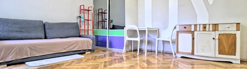 Pokój z oddzielną kuchnią na cichej hożej. centrum