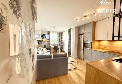 Kawalerka witosa z dużym balkonem urządzona , klimatyzacja