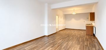 Sprzedam 54 m2, 1. piętro, os. handlowe, huta