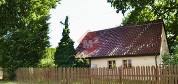 Dom z dużym ogrodem, oczkiem wodnym i budynkami gospodarczymi – łaniewo