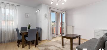 2 oddzielne pokoje, 54m2, miejsce parking, balkon