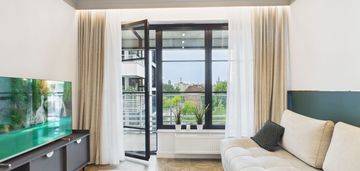 Doki living  3p, balkon na patio mp, kl, montownia