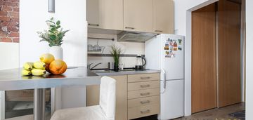 Kawalerka z pięknym widokiem i dużym schowkiem