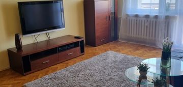 Przestronne 2- pokojowe mieszkanie blisko centrum