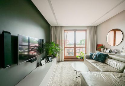 Wysoki standard, 3 pokoje, garaż, balkon