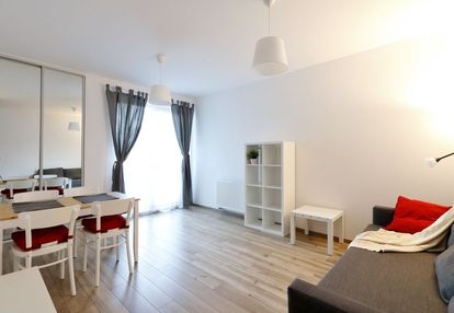 Pokój z kuchnią w budynku z 2018, ok. pl. szembeka