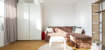 Kawalerka na 11. piętrze falowca | 30 m² |
