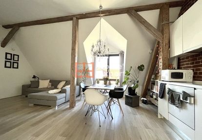 Wyjątkowe mieszkanie z duszą w ślicznej kamienicy!