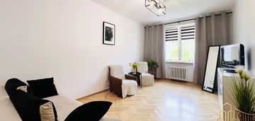 2 oddzielne pokoje do wejścia w sercu miasta.