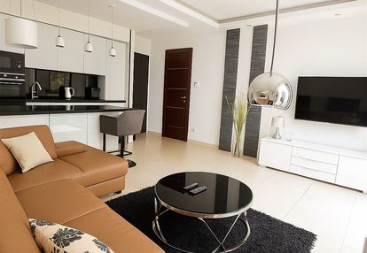 Ludwinowska 11 - basen , siłownia - duży ogródek