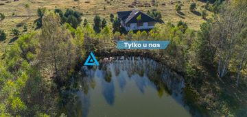 Dom w stanie surowym na dużej działce ze stawem!