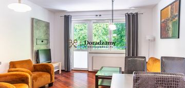 Komfortowe mieszkanie w centrum z garażem