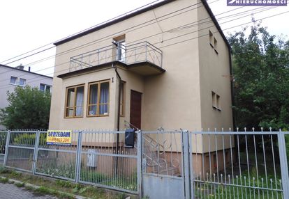 Blisko centrum miasta.