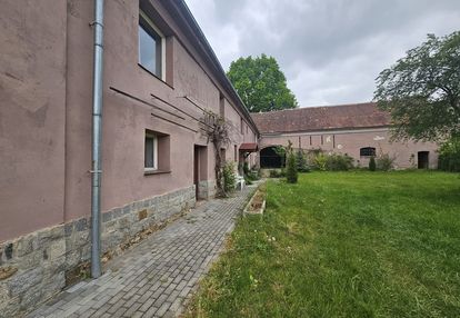 Sprzedam dom ze stodołą