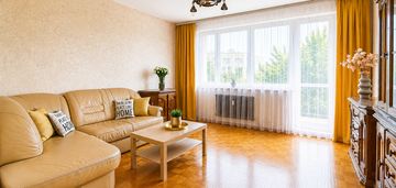 2 piętro-słoneczne 3 pokoje na  słonecznym wzgórzu