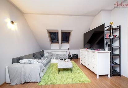 Mieszkanie na poddaszu, po podłodze aż 74 m2