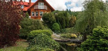 Ponikiew dom w stylu kanadyjskim beskid mały