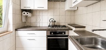 3 pokoje | wola | metro  | 50 m² | parter |