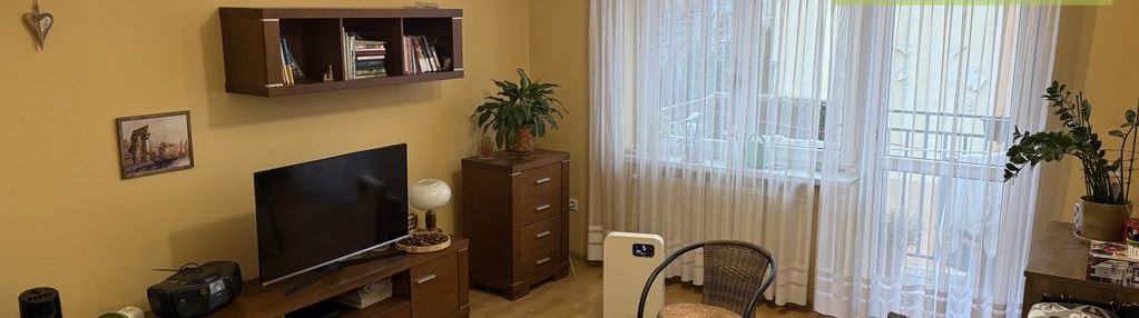 Dwa pokoje na pierwszym piętrze z balkonem